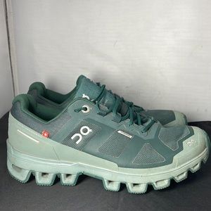 On Running Cloudventure Trail waterproof Running Sneaker Size 6